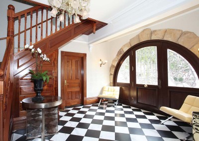 Los Gatos Perrin House Inside Lobby Front Entryway